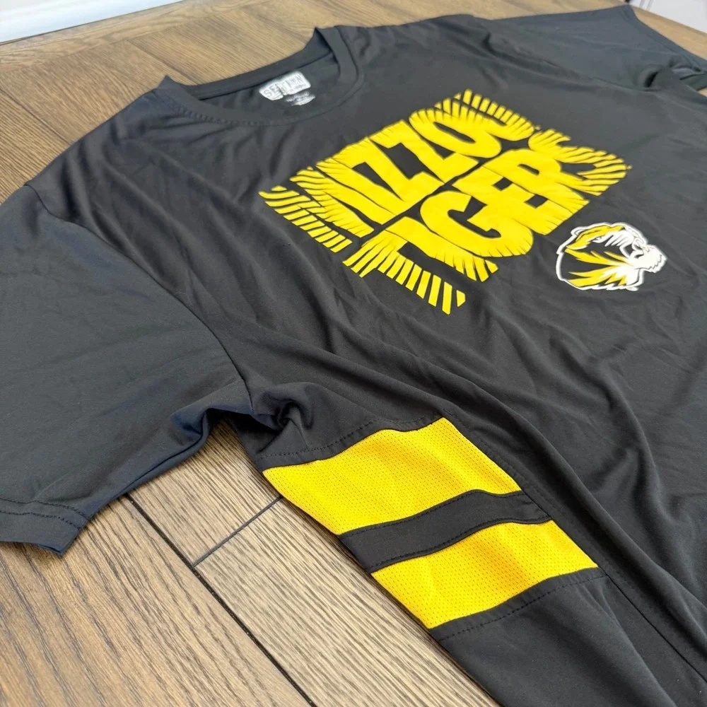 Section 101 Majestic Mizzou Tigers Mens 2XL Black Yellow Performance‎ T-Shirt